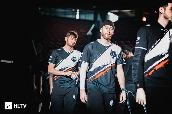 詹姆斯在防 詹姆斯在防